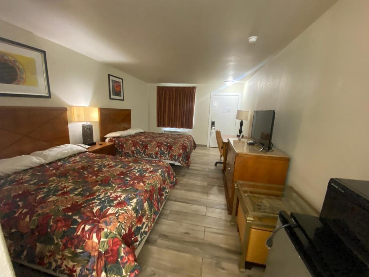 Cedar Creek Inn Bertram Dış mekan fotoğraf