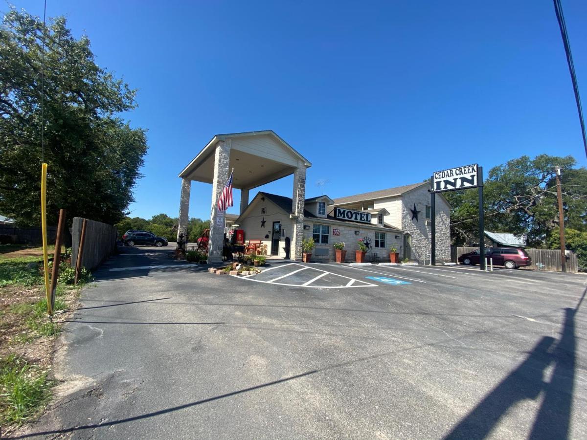Cedar Creek Inn Bertram Dış mekan fotoğraf