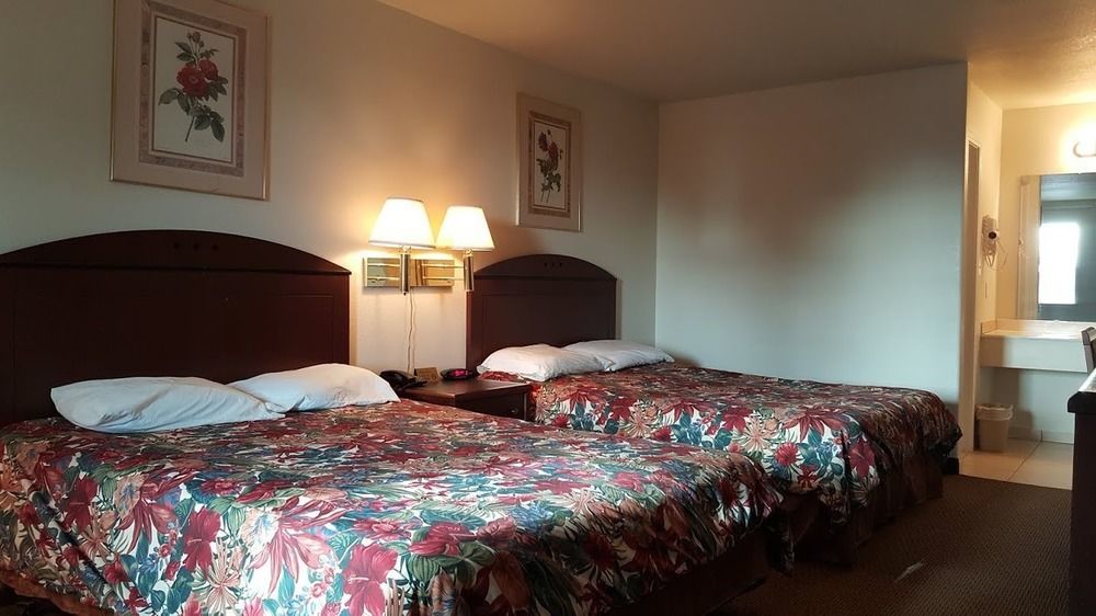 Cedar Creek Inn Bertram Dış mekan fotoğraf