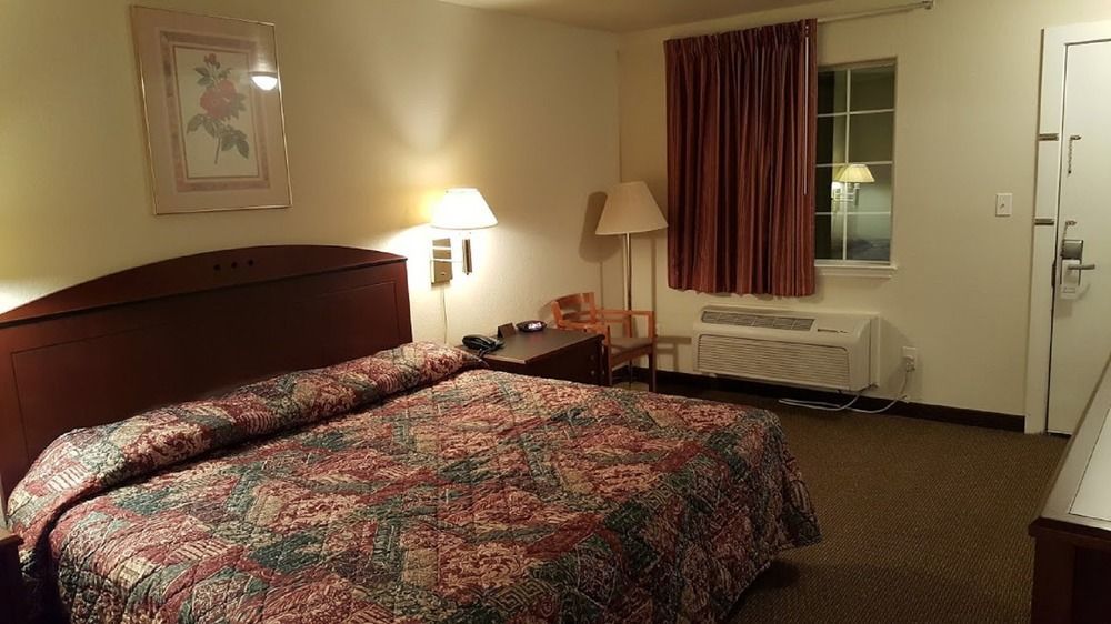 Cedar Creek Inn Bertram Dış mekan fotoğraf